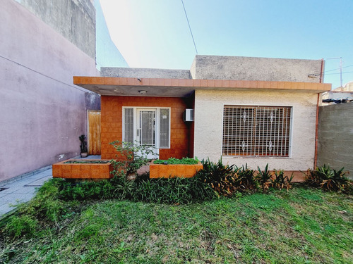 Venta Casa 3 Amb San Martin. Cochera, Jardin, Galeria, Y Qui