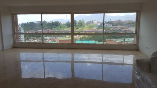 Alto Hatillo Espectacular Vista Pozo De Agua Calle Privada Vigilancia Edificio Nuevo Pisos De Mármol Cocina Ciao Cucine 180mts 4h/4b/ Exclusivo Edificio Nuevo 2 Puestos En Sótano Maletero