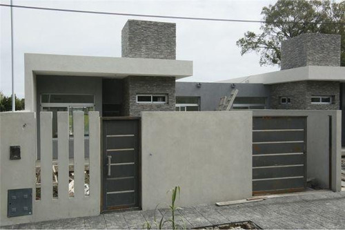 Casa Venta Estrenar 3 Dormitorios Y 200 Mts 2-financiación -san Carlos