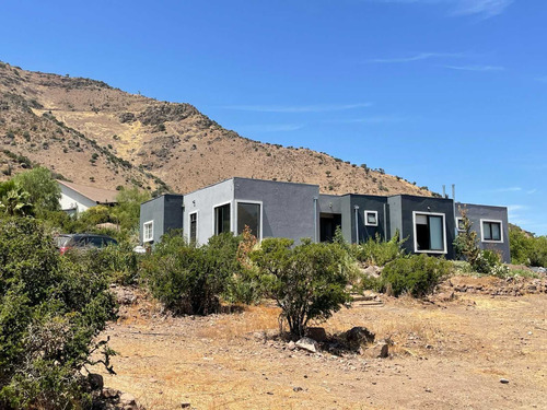Casa Con 5.000 M2 De Terreno Con Piscina (82768)