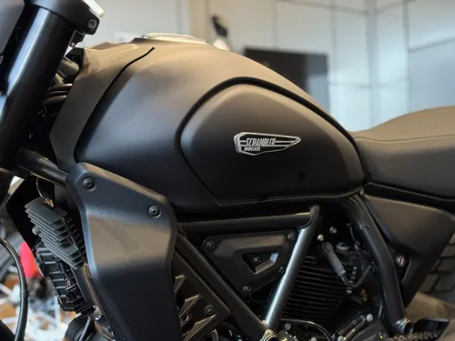 Ducati Scrambler Icon Dark 2025
