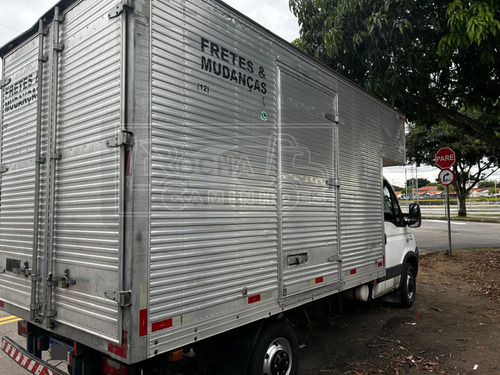 Iveco Daily 35s14 4x2 Ano 2013 Com Baú
