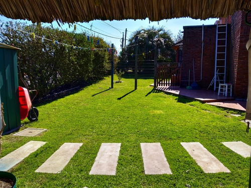 ¡hermosa Casa De 3 Dorm Con Amplio Jardín Y Barbacoa!