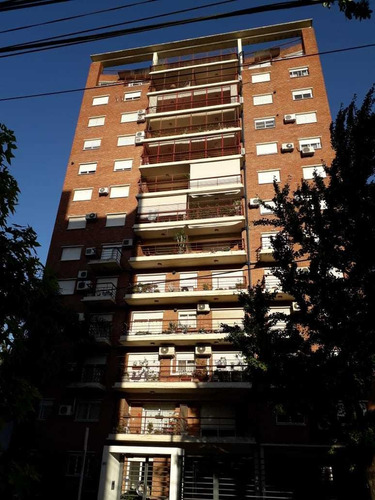 Moron Centro- Boatti 300- Piso Exclusivo- 5 Amb. 3 Bños- 3 C