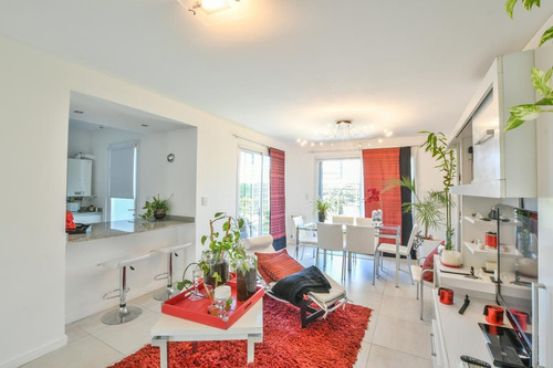 Imagen 5 de 22 de Casa De 2 Dormitorios En Venta Con Parrillero Tierre Nueva Fisherton