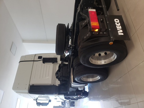 Imagen 6 de 15 de Iveco Hi Way 440cv 6x2 Dp