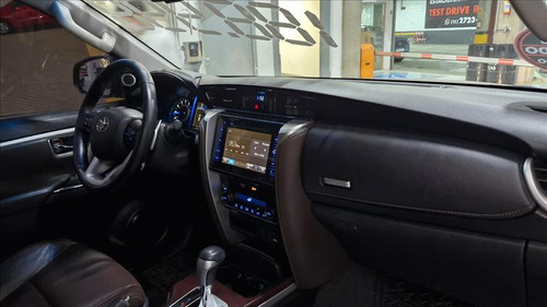 Toyota Hilux SW4 2.7 Srv 7 Lugares 4x2 16v Flex 4p Automático