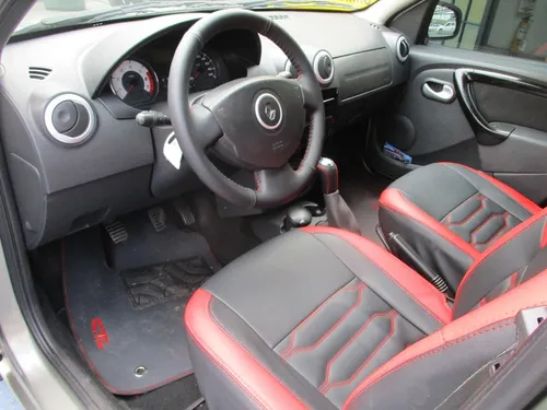 Renault Sandero Gt Line 4x2 1600cc Mt Aa