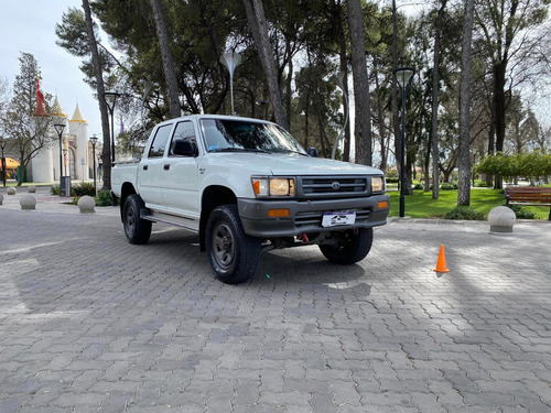 Toyota Hilux 2.8 D/cab 4x4 D Dlx