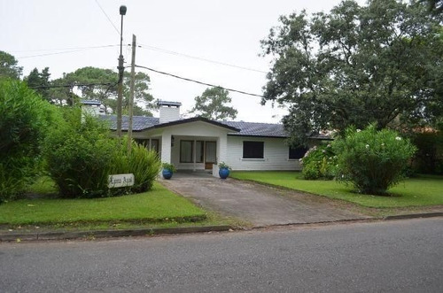 Casa En Venta De 3 Dormitorios En San Rafael