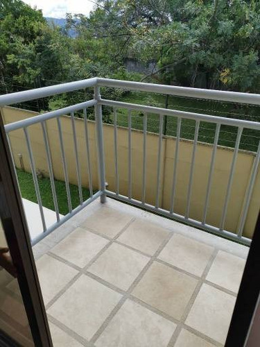 Apartamento En Condominio