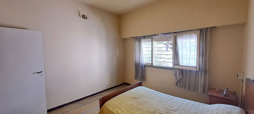 Venta Casa 3 Ambientes A Refaccionar - Padua Sur