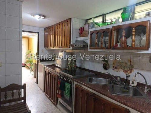 Apto. En La Urb. Los Chaguaramos, (rgpr) Mls #25-24611