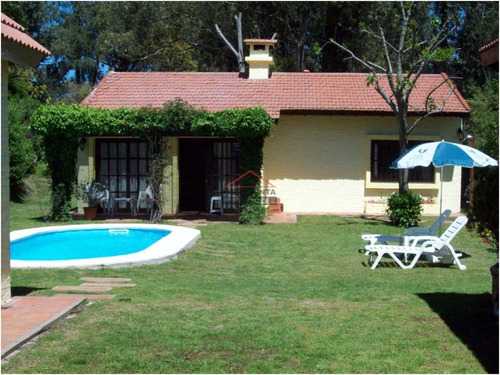 Casa En Mansa, 3 Dormitorios - Ref: 3570
