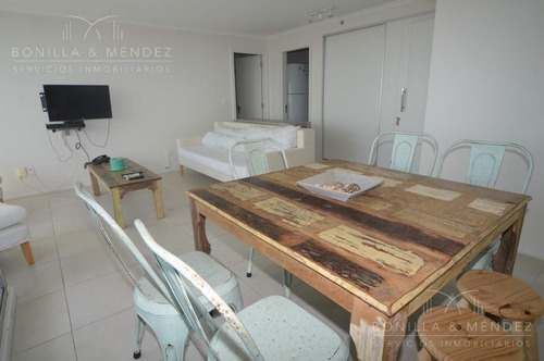 Ocean Drive 2, Unidad De 2 Dormitorios, 2 Baños, Garage, Piso Alto!