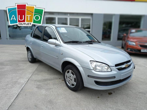 Chevrolet Corsa Super 2011 Gris Plata 4 Puertas