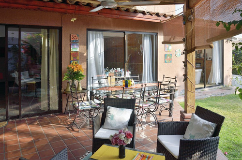 Casa En Venta De 5 Dorm .san Carlos Apoquindo Las Condes