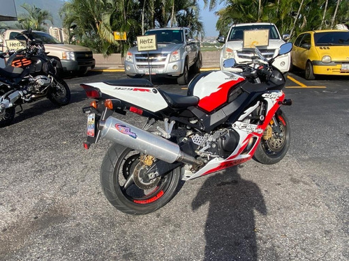 Imagen 5 de 13 de Honda Cbr