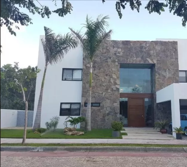 Md-casa En Cancun Quintana Roo En Residencial Lagos Del Sol En Remate Bancario