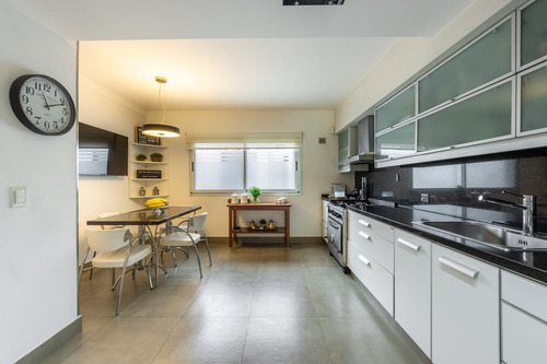 Imagen 8 de 16 de Hermosa Casa En Venta En Acassuso - San Isidro
