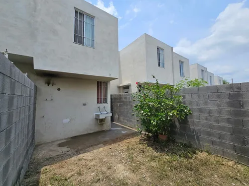 Casa En Venta-alianza, Fraccionamiento Oporto, Cdad. Benito Juárez, N.l. (34783571352)
