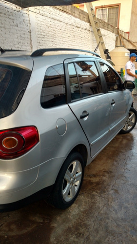 Volkswagen Suran 1.6 Comfortline 101cv 11a 2010