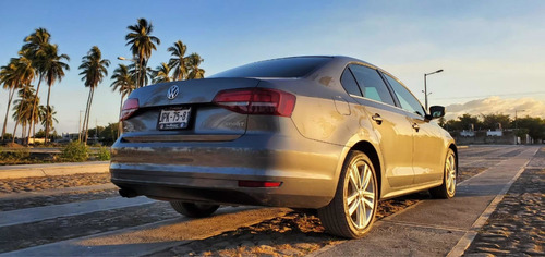 Volkswagen Jetta 2.5 Sportline Tiptronic At 2018