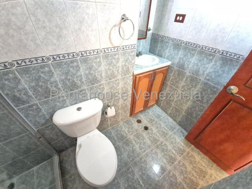 Daniela Linarez Vende Casas Bella En Urbanismo Privado De Cabudare Con Bellas Areas Comunes Con Tanque Subterraneo Acabados Impecables En Optimas Condiciones Visitala!
