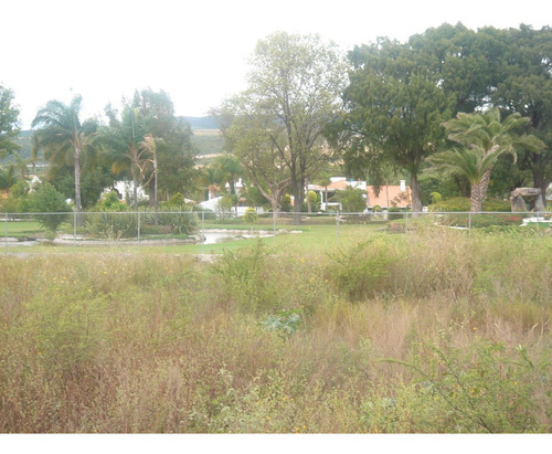 Se Vende Terreno En Villas Del Mesón, 1,000 M2, Vista Al Cam