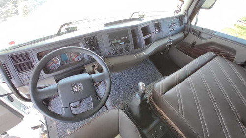 Imagem 13 de 15 de Vw 25360 6x2 Trucado Ano 2020 Com 99 Mil Km