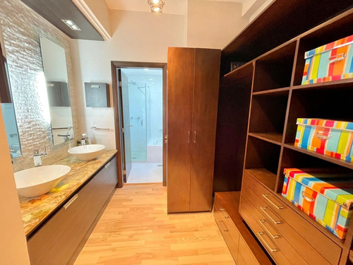 Imagen 21 de 27 de Av-1020 Zona Este Penthouse Edificio Alfa Sector La Lago