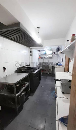 Venta De Fondo De Comercio + Mobiliario, En Los Teques