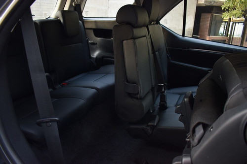 Imagen 15 de 17 de Toyota Sw4 Srx A/t 7 Asientos 2023 0km