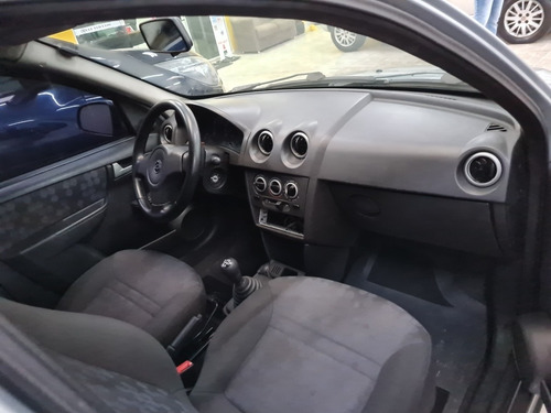Imagem 4 de 4 de Chevrolet Prisma 2012 1.4 Lt Econoflex 4p