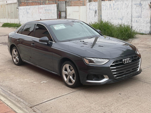 Audi A4 2.0 T Select 190hp Dsg