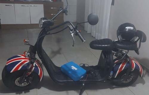 Imagem 1 de 3 de Moto Elétrica Scooter 2000w