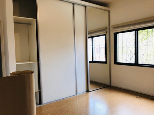 Imagen 7 de 10 de Casa 6 Ambientes En Venta En Carapachay