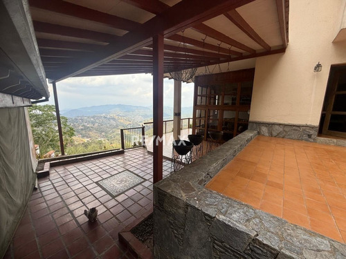 Venta Casa. San Antonio De Los Altos. Av. El Limón