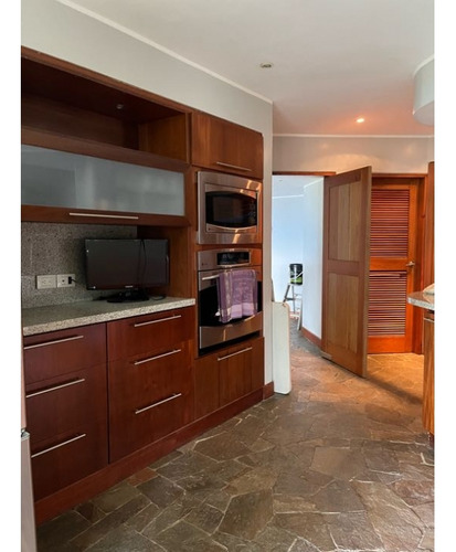 Vendo/alquilo Casa 450m2 Alto Hatillo 8481
