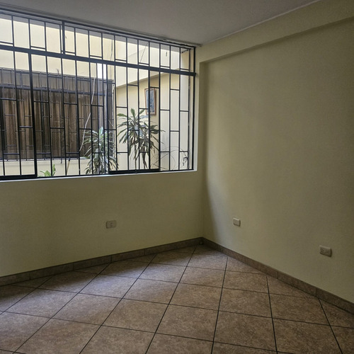 Departamento En Los Olivos: