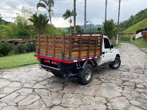 Toyota Land Cruiser 4.5 Elite Lc200