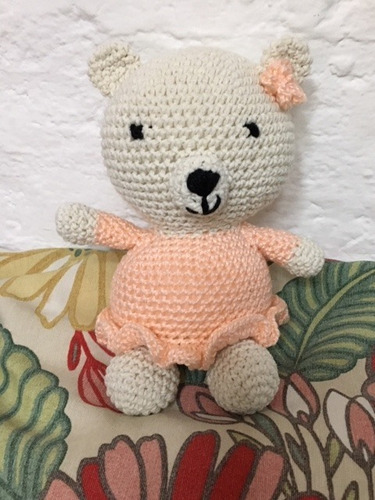 Imagen 3 de 9 de Amigurumi Crochet Osita Con Vestido Bebes Y Niños
