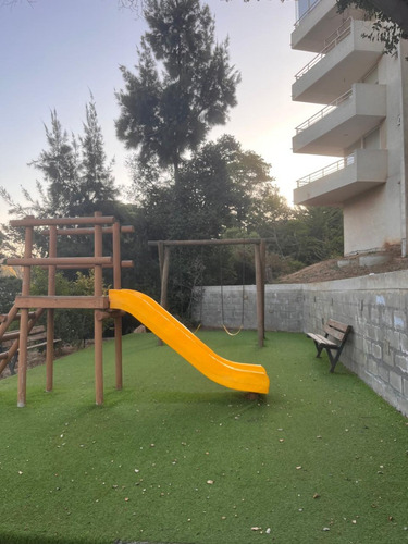 Reñaca. Condominio. Pasos Estadio Español.