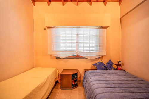 Casa 5 Ambientes En Ciudad Evita, Apta Crédito