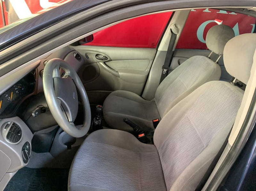 Imagem 8 de 11 de Ford Focus 2.0 L Fc. 2002