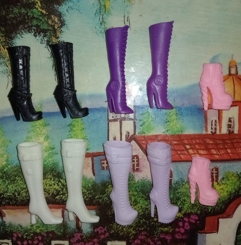 Lote Botas De Goma, Barbi, Monster High Barbie (Usado)