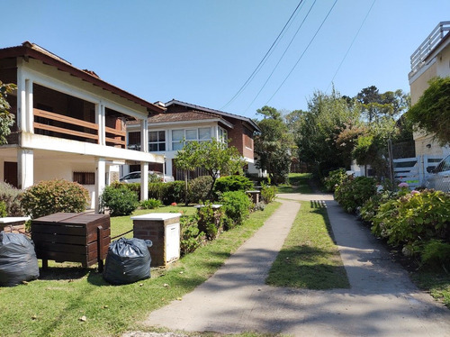 Casa En Venta En Villa Gesell