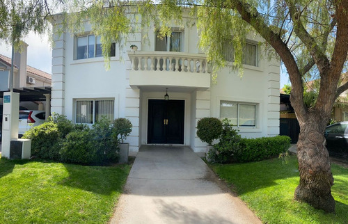Casa A La Venta En Club De Campo Guaymallen