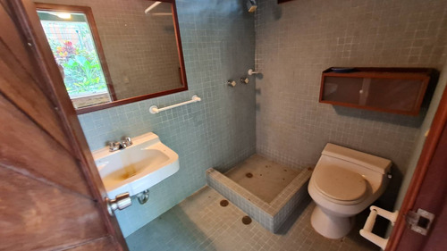 Meb Venta Villa En Guataparo Country Club Con Vista Al Campo De Golf 250867