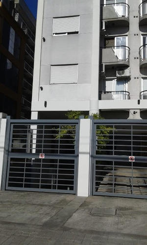 Imagen 1 de 7 de Cochera En Venta En Moron Sur